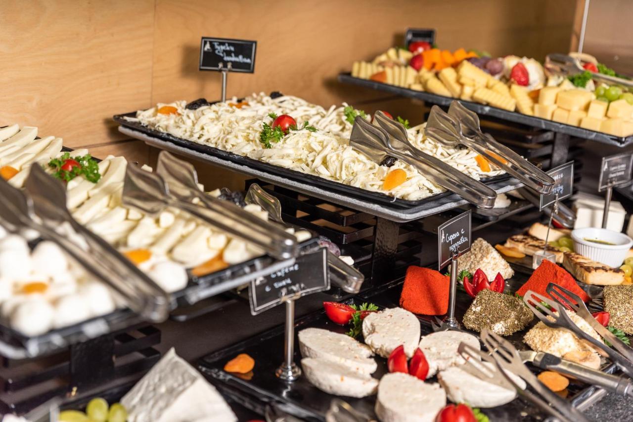 Hotel Arte Spa & Park Velingrad Kültér fotó A buffet at a hotel