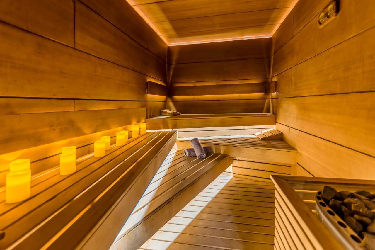 Hotel Arte Spa & Park Velingrad Kültér fotó The interior of the staircase