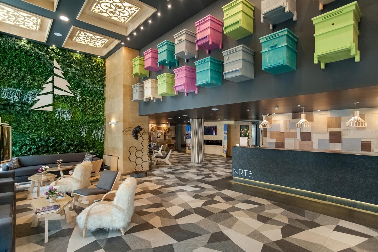 Hotel Arte Spa & Park Velingrad Kültér fotó The lobby of the hotel